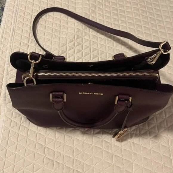 Michael Kors Edith Large Saffiano Leather Handbag (Merlot) - Picture 5 of 8